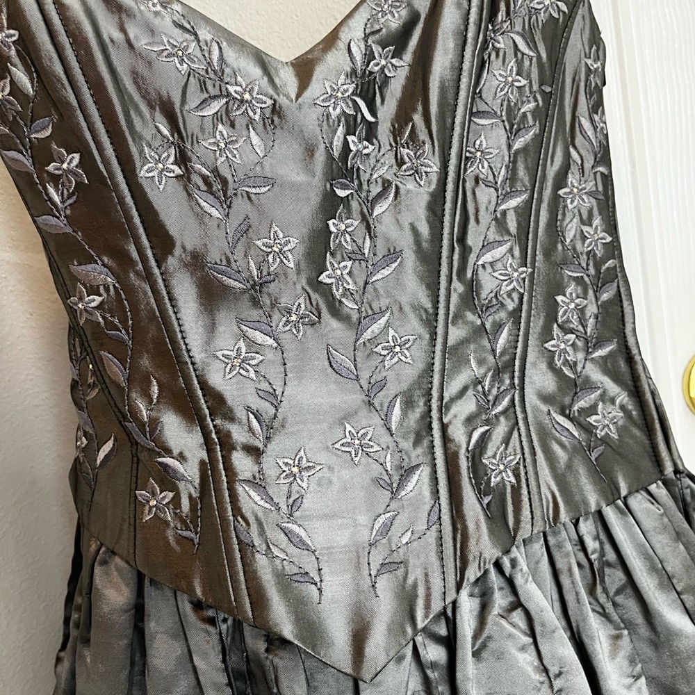 Full length, ball gown, silver - extra small size 0
